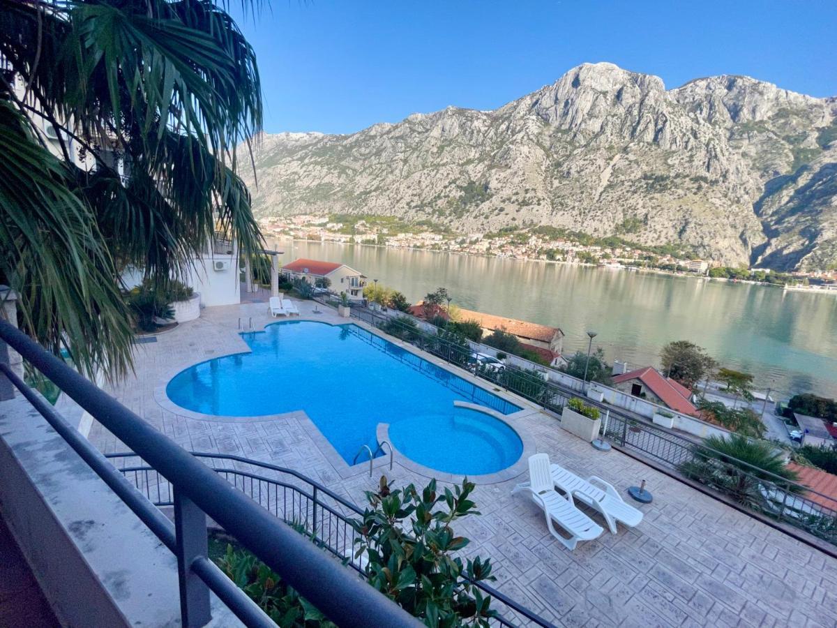 ムオStunning View To Kotor Bay And Old Town - C2 Vistaアパートメント エクステリア 写真