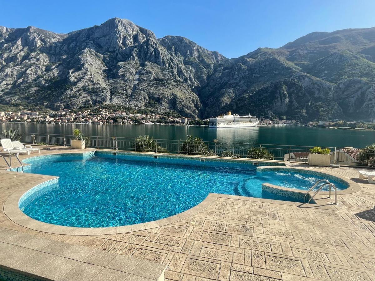 ムオStunning View To Kotor Bay And Old Town - C2 Vistaアパートメント エクステリア 写真